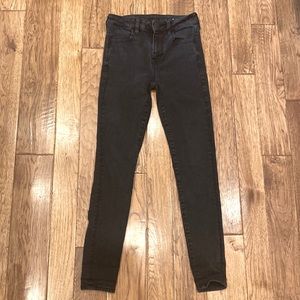 American Eagle Black Stretch Skinny Tapered Leg High Rise Jeans Size 4